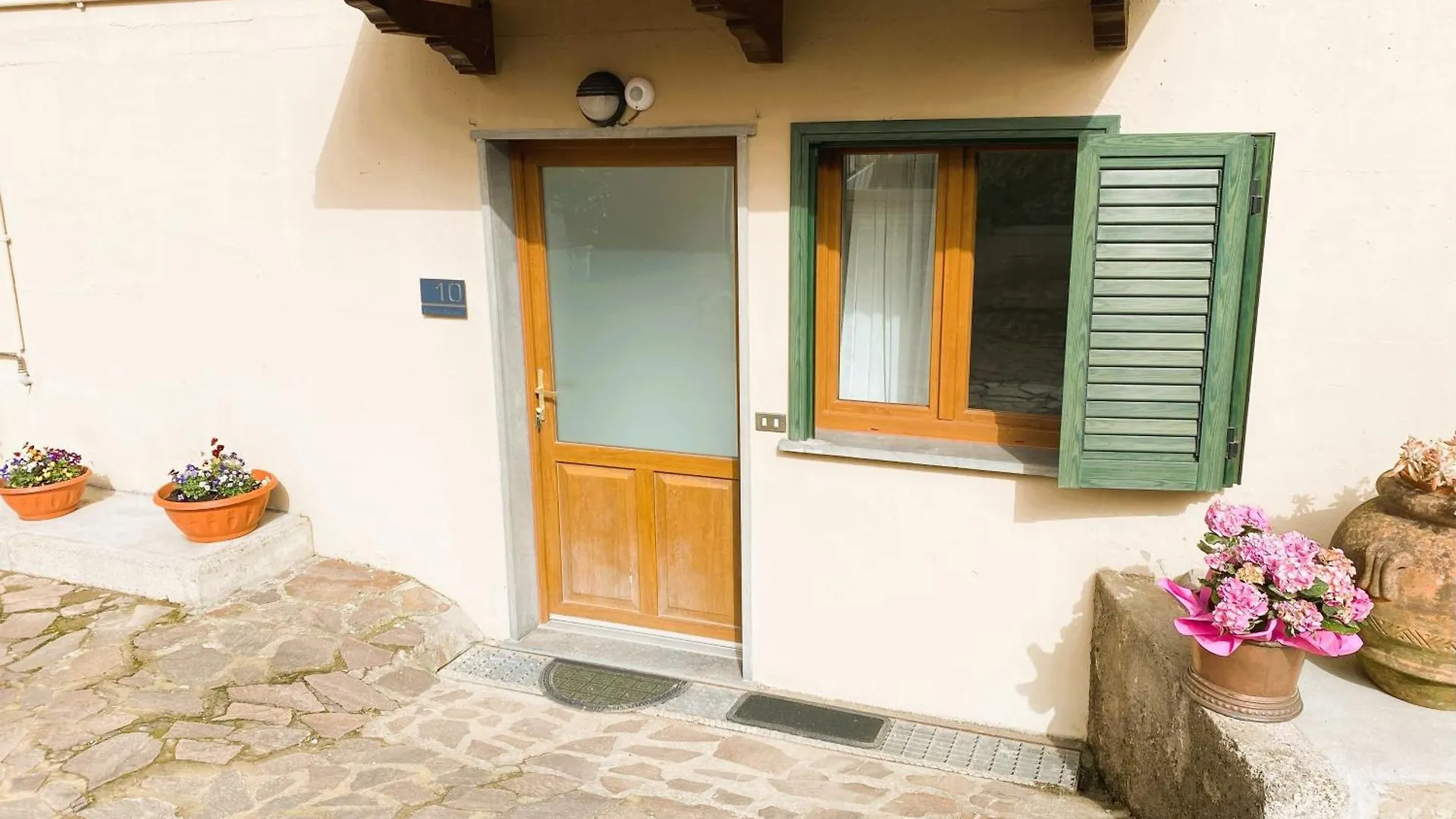 Chiara House Apartment Barga